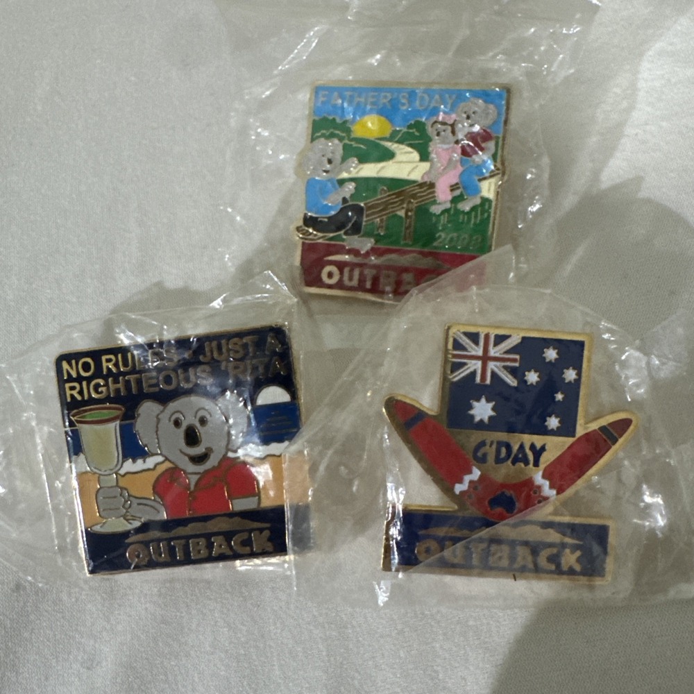 New Outback Steakhouse Pinback Lot 3,  (A9)
